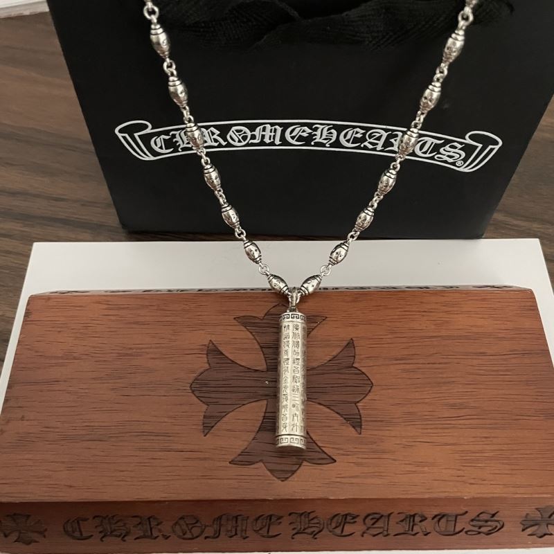 Ch**me He**ts necklaces